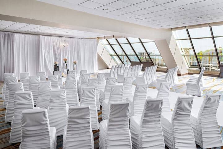 Ballroom/Hall 73 of 99